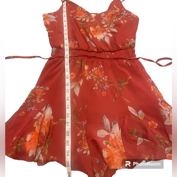 NWT Altar’d stare red floral v neck romper size medium - Picture 7 of 11
